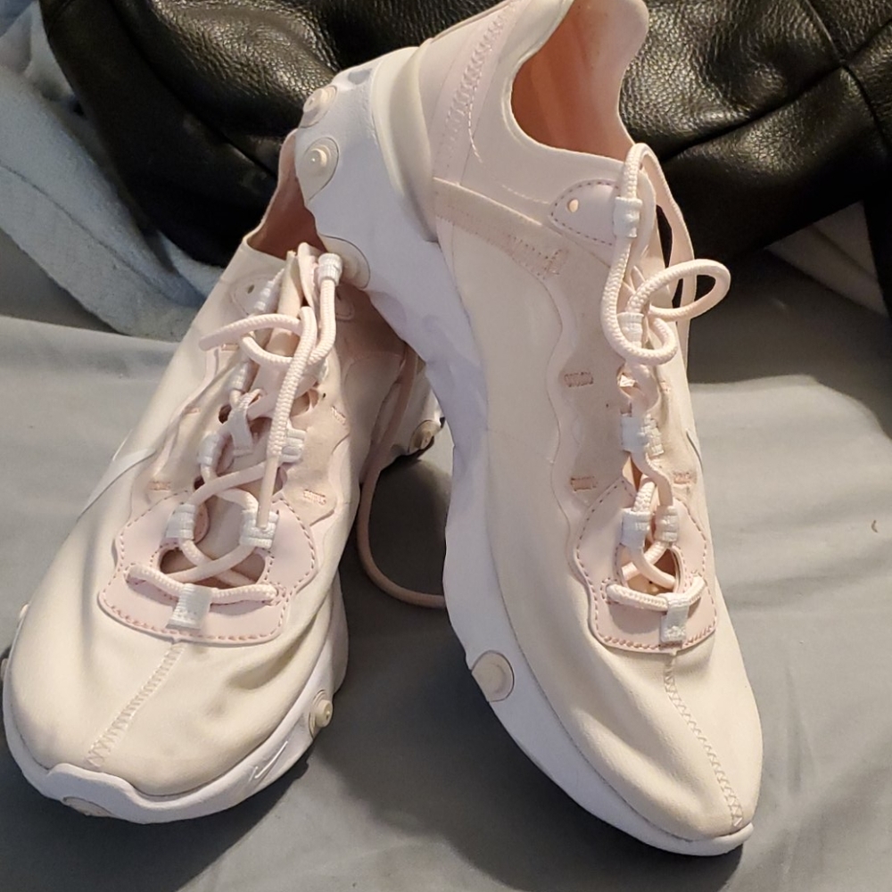 Nike React Element 55